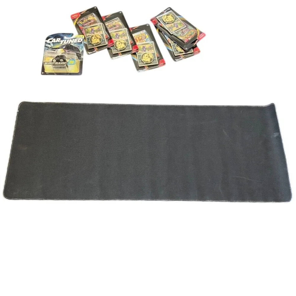 Gundam Graphic Playing Mat TCG‎ CCG Very Large 30x11 Desk Pad White Black